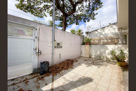 Casa para alugar com 100m², 3 quartos e 1 vaga Casa para alugar com 100m², 3 quartos e 1 vagaGaragem