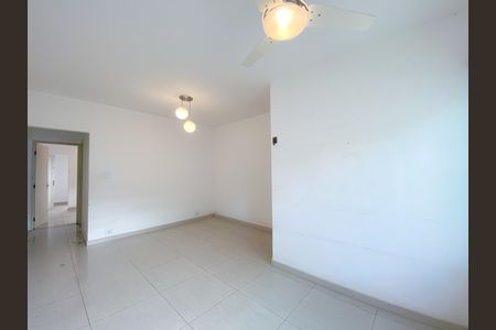 Casa para alugar com 100m², 3 quartos e 1 vaga Casa para alugar com 100m², 3 quartos e 1 vagaSala