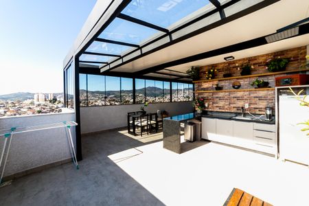 Apartamento à venda com 118m², 2 quartos e 2 vagasCobertura