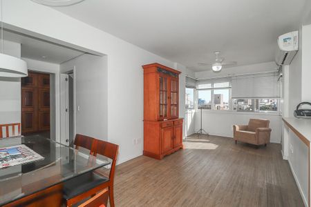Sala de apartamento para alugar com 2 quartos, 80m² em Independência, Porto Alegre