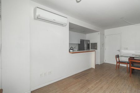 Sala de apartamento para alugar com 2 quartos, 80m² em Independência, Porto Alegre