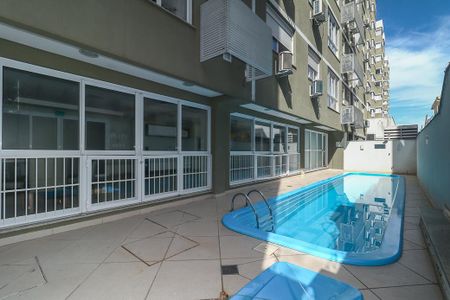 Apartamento para alugar com 80m², 2 quartos e 2 vagasÁrea comum - Piscina