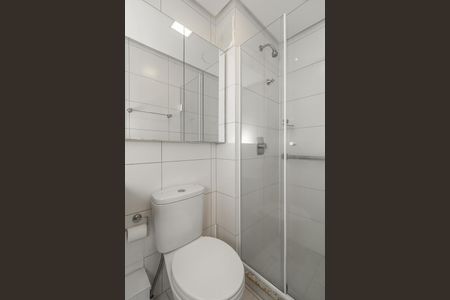 Banheiro da Suíte de apartamento para alugar com 2 quartos, 80m² em Independência, Porto Alegre