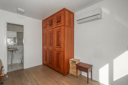 Quarto Suíte de apartamento para alugar com 2 quartos, 80m² em Independência, Porto Alegre