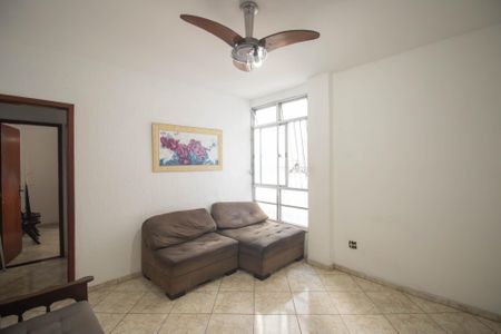 Sala de apartamento para alugar com 2 quartos, 64m² em Mutondo, São Gonçalo