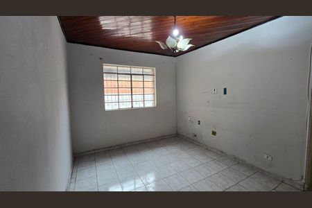 Casa para alugar com 120m², 2 quartos e 2 vagas Casa para alugar com 120m², 2 quartos e 2 vagasQuarto