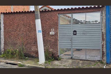 Casa para alugar com 120m², 2 quartos e 2 vagas Casa para alugar com 120m², 2 quartos e 2 vagasFachada