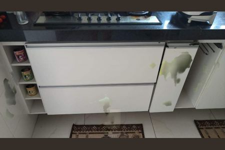 Casa de condomínio à venda com 230m², 3 quartos e 4 vagas