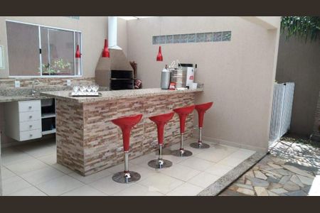Casa de Condomínio à venda com 3 quartos, 230m² em Vila Santana, Valinhos