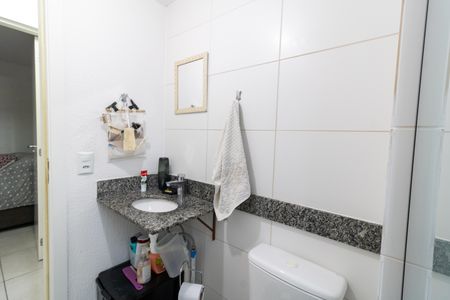 Apartamento à venda com 51m², 2 quartos e 1 vaga Apartamento à venda com 51m², 2 quartos e 1 vagaBanheiro