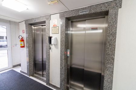 Apartamento à venda com 51m², 2 quartos e 1 vaga Apartamento à venda com 51m², 2 quartos e 1 vagaHall de entrada