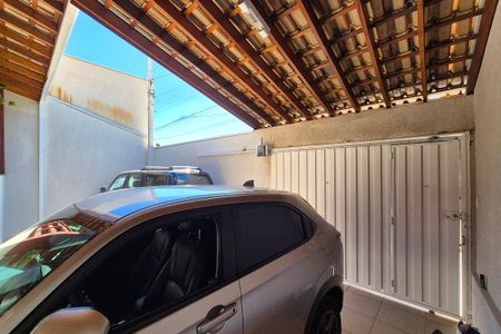 Casa para alugar com 243m², 3 quartos e 3 vagas Casa para alugar com 243m², 3 quartos e 3 vagasGaragem