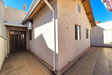 Casa para alugar com 243m², 3 quartos e 3 vagas Casa para alugar com 243m², 3 quartos e 3 vagasCorredor