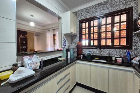 Casa para alugar com 243m², 3 quartos e 3 vagas Casa para alugar com 243m², 3 quartos e 3 vagasCozinha