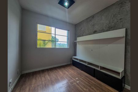 Sala de apartamento à venda com 2 quartos, 56m² em Jardim Santo André, Santo André