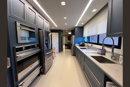 Apartamento para alugar com 443m², 3 quartos e 6 vagasCozinha