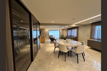 Apartamento para alugar com 443m², 3 quartos e 6 vagasSala