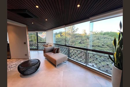 Apartamento para alugar com 443m², 3 quartos e 6 vagasVaranda