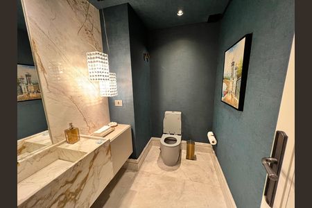 Apartamento para alugar com 443m², 3 quartos e 6 vagasBanheiro