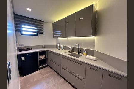 Apartamento para alugar com 443m², 3 quartos e 6 vagasÁrea de serviço