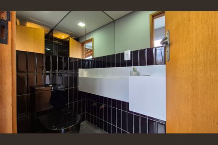 Apartamento para alugar com 116m², 2 quartos e 2 vagas Apartamento para alugar com 116m², 2 quartos e 2 vagasBanheiro 2