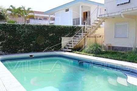 Casa à venda com 357m², 4 quartos e sem vaga
