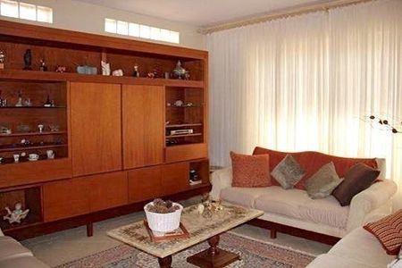 Casa à venda com 4 quartos, 357m² em Bela Aliança, São Paulo