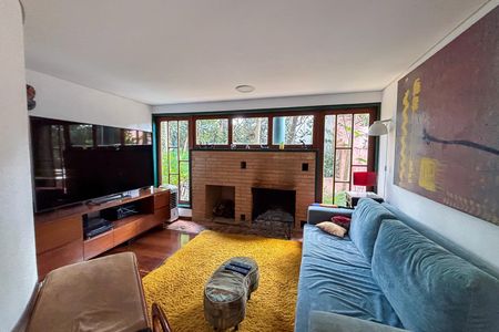 Casa à venda com 4 quartos, 455m² em Sumaré, São Paulo