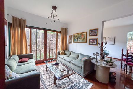 Casa à venda com 4 quartos, 455m² em Sumaré, São Paulo
