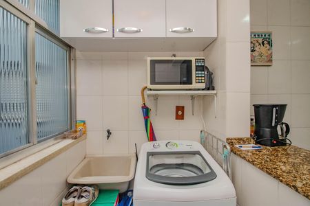 Apartamento à venda com 57m², 2 quartos e sem vaga Apartamento à venda com 57m², 2 quartos e sem vagaCozinha e Área de Serviço