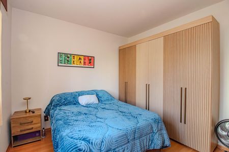Quarto 1 de apartamento para alugar com 2 quartos, 57m² em Boa Vista, Porto Alegre