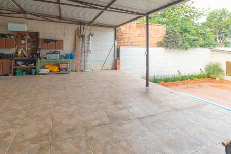 Casa para alugar com 30m², 2 quartos e 1 vaga Casa para alugar com 30m², 2 quartos e 1 vagaGaragem
