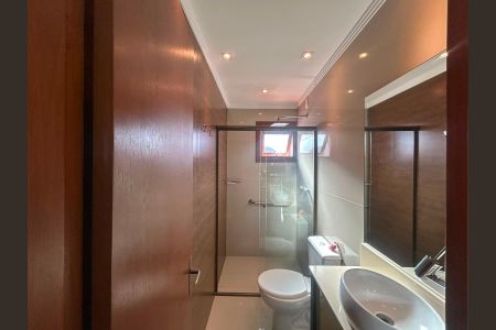 Casa de condomínio à venda com 117m², 3 quartos e 1 vaga Casa de condomínio à venda com 117m², 3 quartos e 1 vagaBanheiro