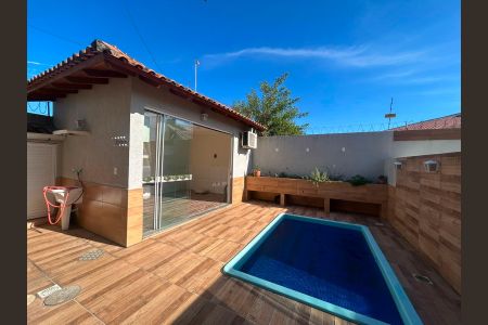 Casa de condomínio à venda com 117m², 3 quartos e 1 vaga Casa de condomínio à venda com 117m², 3 quartos e 1 vagaÁrea comum - Piscina