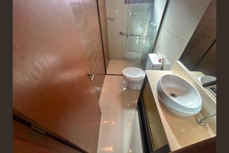 Casa de condomínio à venda com 117m², 3 quartos e 1 vaga Casa de condomínio à venda com 117m², 3 quartos e 1 vagaBanheiro