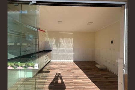 Casa de condomínio à venda com 117m², 3 quartos e 1 vaga Casa de condomínio à venda com 117m², 3 quartos e 1 vagaLavanderia