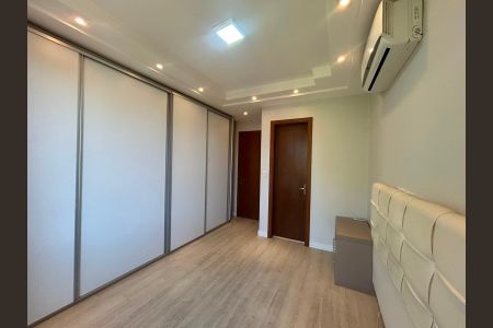Casa de condomínio à venda com 117m², 3 quartos e 1 vaga Casa de condomínio à venda com 117m², 3 quartos e 1 vagaSuite