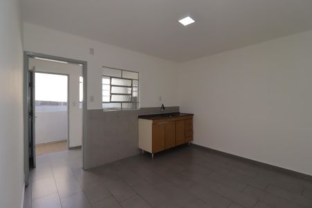 Cozinha de casa para alugar com 2 quartos, 72m² em Jardim Santo André, Santo André