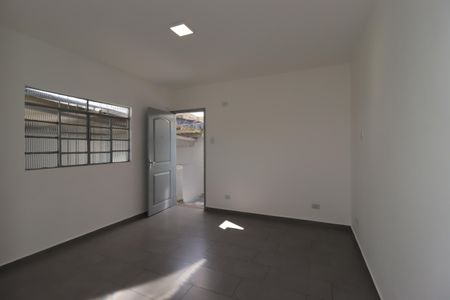 Sala de casa para alugar com 2 quartos, 72m² em Jardim Santo André, Santo André