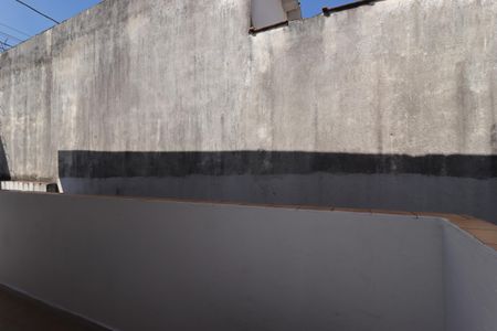 Corredor de casa para alugar com 2 quartos, 72m² em Jardim Santo André, Santo André