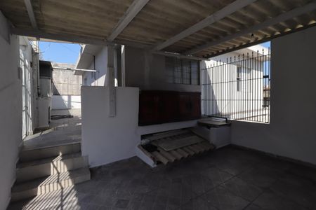 Garagem de casa para alugar com 2 quartos, 72m² em Jardim Santo André, Santo André