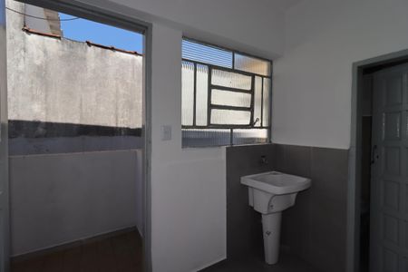 Área de Serviço de casa para alugar com 2 quartos, 72m² em Jardim Santo André, Santo André