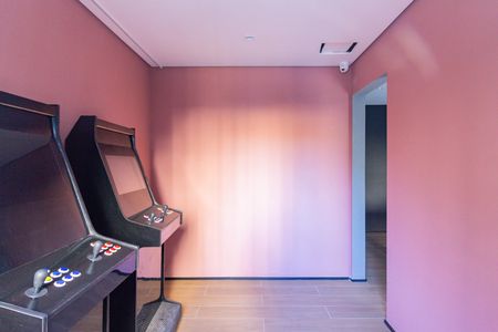Apartamento à venda com 32m², 2 quartos e sem vaga Apartamento à venda com 32m², 2 quartos e sem vagaSala de Jogos
