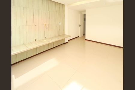 Casa de condomínio para alugar com 300m², 3 quartos e 2 vagas