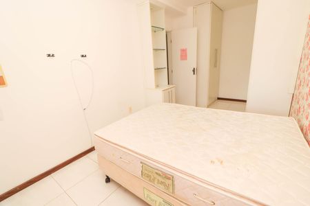Casa de condomínio para alugar com 300m², 3 quartos e 2 vagas