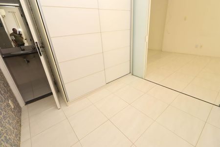 Casa de condomínio para alugar com 300m², 3 quartos e 2 vagas