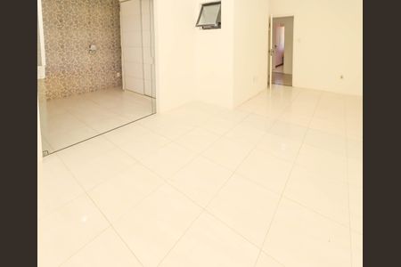 Casa de condomínio para alugar com 300m², 3 quartos e 2 vagas