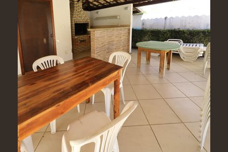 Casa de condomínio para alugar com 300m², 3 quartos e 2 vagas