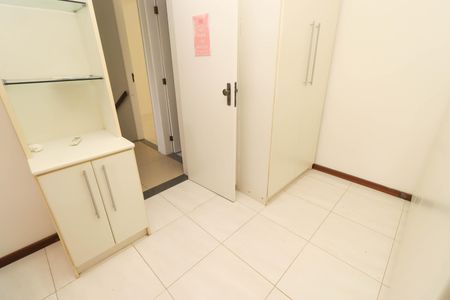 Casa de condomínio para alugar com 300m², 3 quartos e 2 vagas