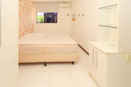 Casa de condomínio para alugar com 300m², 3 quartos e 2 vagas